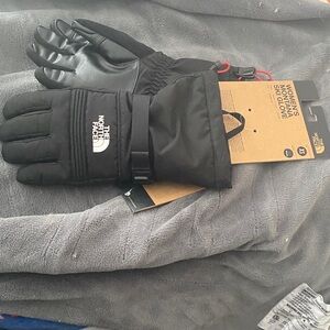 The North Face Women's Black Insulated Gloves NEW